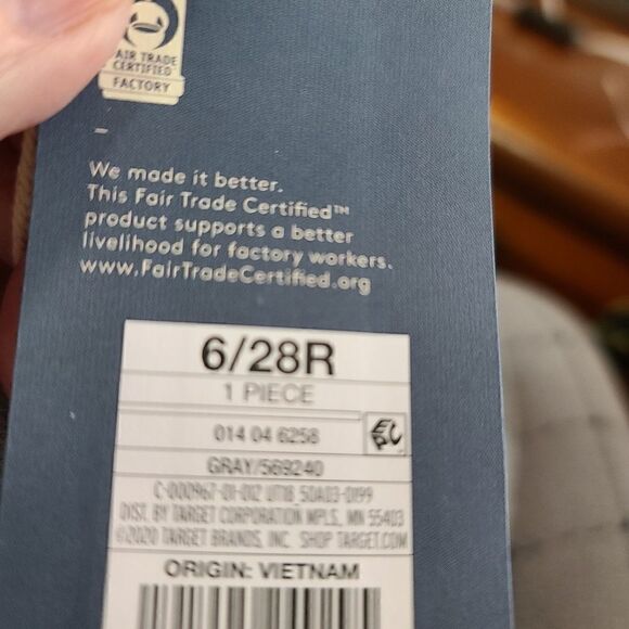 Universal Thread Stretch Jeans 6 NWT - Picture 6 of 6